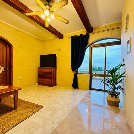 Mystic Flowers & Private Pool Għarb