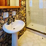 Mystic Flowers & Private Pool Villa Għarb