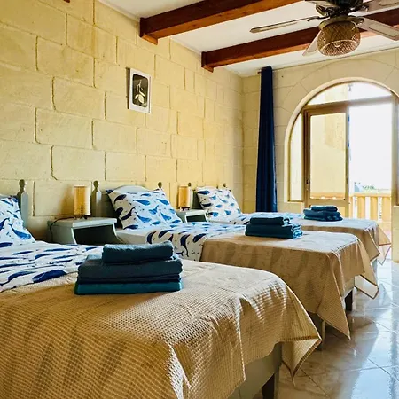 Mystic Flowers & Pool Villa Gharb (Gozo)