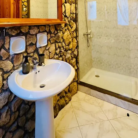 Mystic Flowers & Pool Villa Gharb (Gozo)