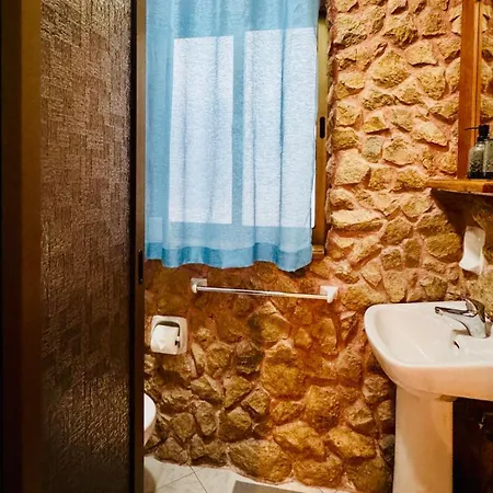 Mystic Flowers & Pool Għarb