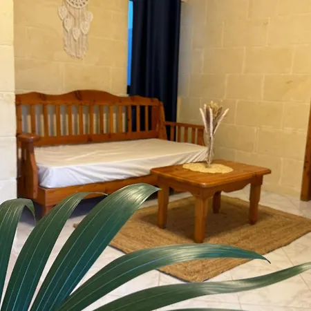 Mystic Flowers & Pool * Gharb (Gozo)