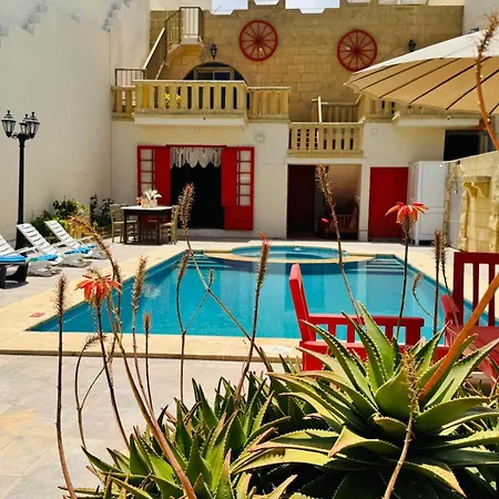 Villa Mystic Flowers & Pool Gharb (Gozo)