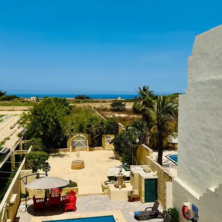 Mystic Flowers & Pool * Gharb (Gozo)