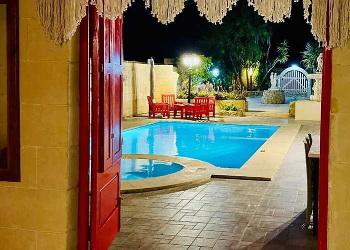 Mystic Flowers & Pool Vila *