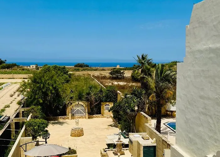 Mystic Flowers & Pool * Għarb