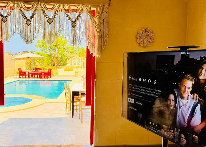 Mystic Flowers & Pool Vila Għarb